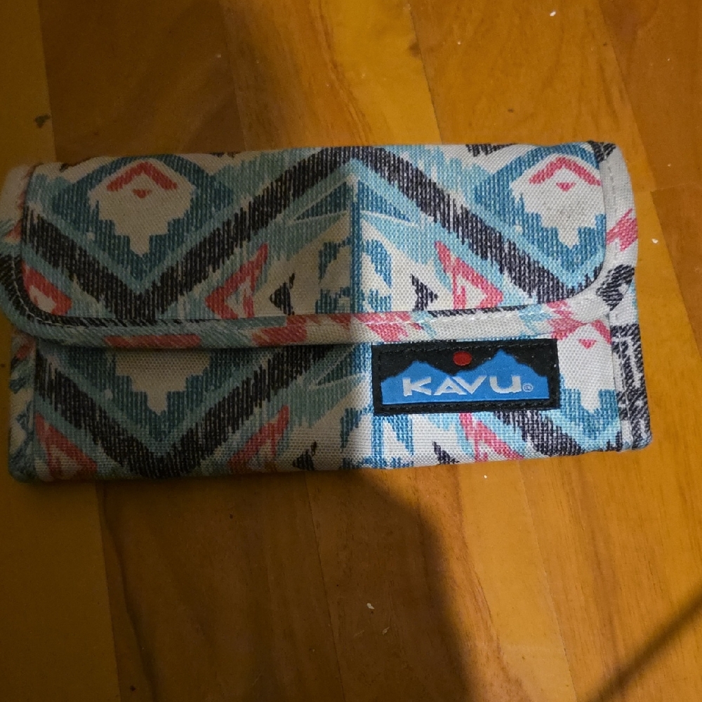 KAVU Geometric Pattern Wallet in Blue and Pink